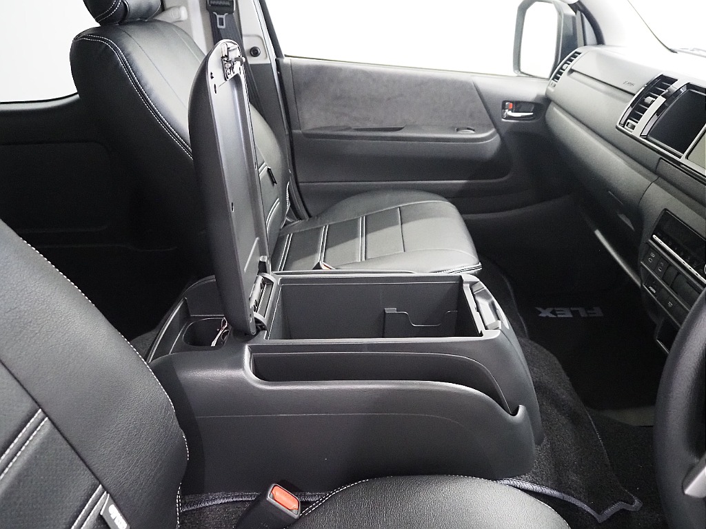 【新車ハイエースワゴンGL/FLEX内装架装Ver1/2WD】収納可能なハーフベッドキッド！【全国納車可能】