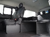 【新車ハイエースワゴンGL/FLEX内装架装Ver1/2WD】収納可能なハーフベッドキッド！【全国納車可能】