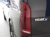 【新車ハイエースワゴンGL/FLEX内装架装Ver1/2WD】収納可能なハーフベッドキッド！【全国納車可能】
