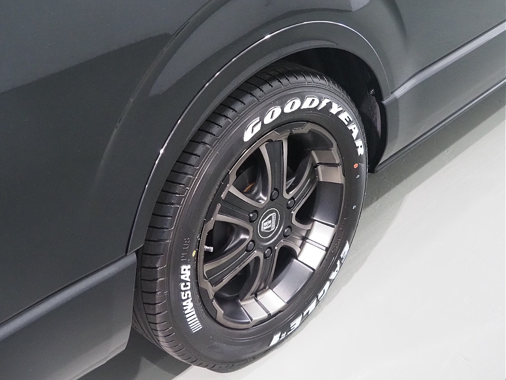 【新車ハイエースワゴンGL/FLEX内装架装Ver1/2WD】収納可能なハーフベッドキッド！【全国納車可能】