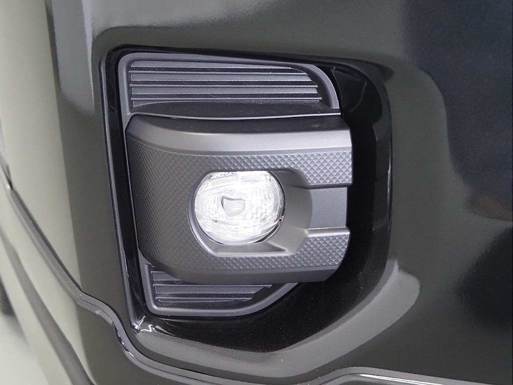 【新車ハイエースワゴンGL/FLEX内装架装Ver1/2WD】収納可能なハーフベッドキッド！【全国納車可能】