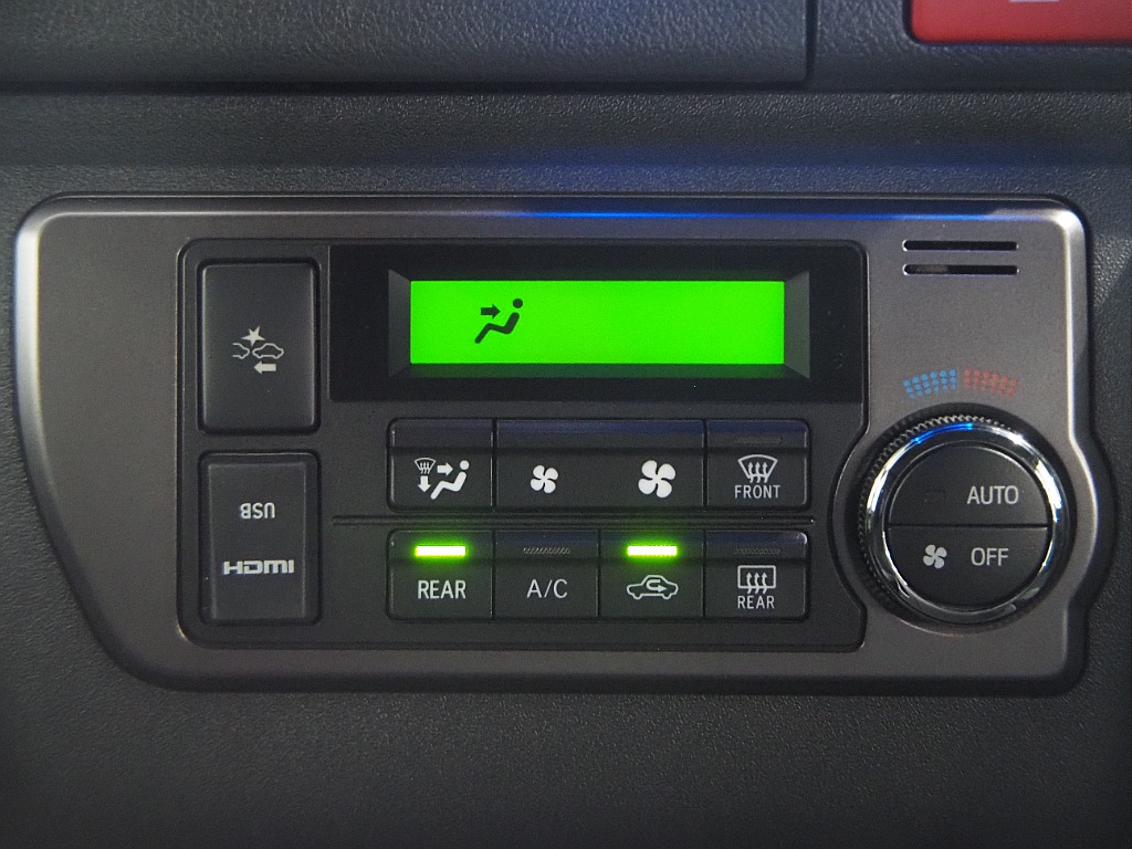 【R3年式/ハイエースバン/ディーゼル2WD/DARKPRIMEⅡ】外装には充実カスタム♪【全国納車可能】