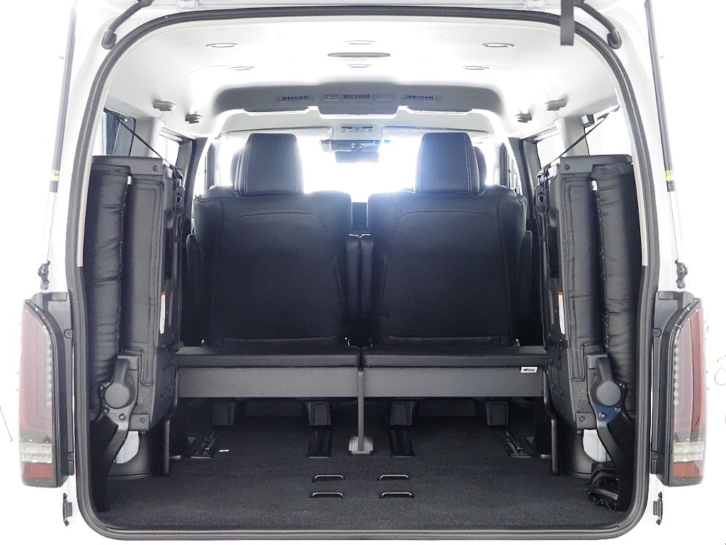 【新車/ハイエースワゴンGL/ファインテックツアラー/4WD/キャプテンシート】オリジナルシートカバー【全国納車可能】