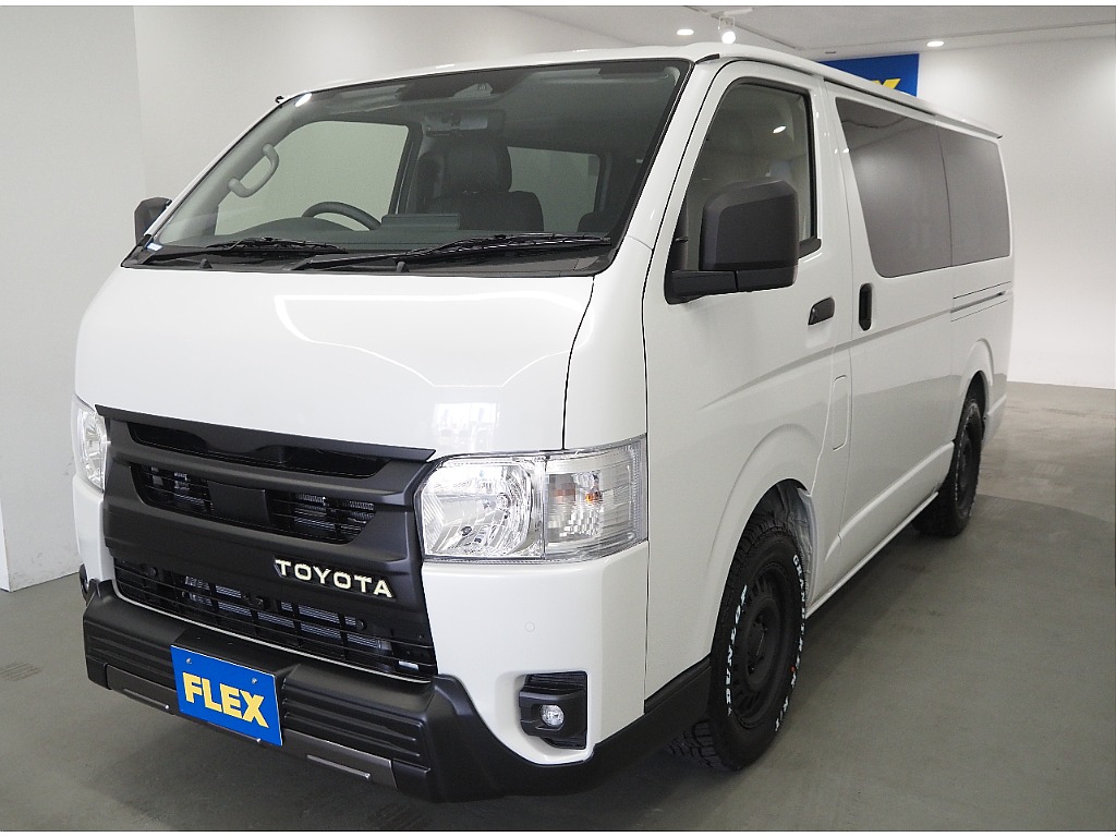 トヨタ ハイエースバン(4枚目)