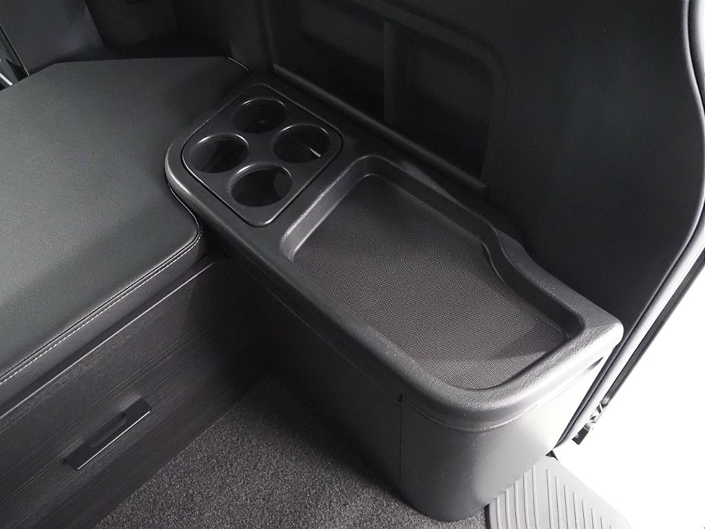 【新車/ハイエースワゴンGL/2WD/スタンダード配列】前向き10人乗車♪【全国納車可能】