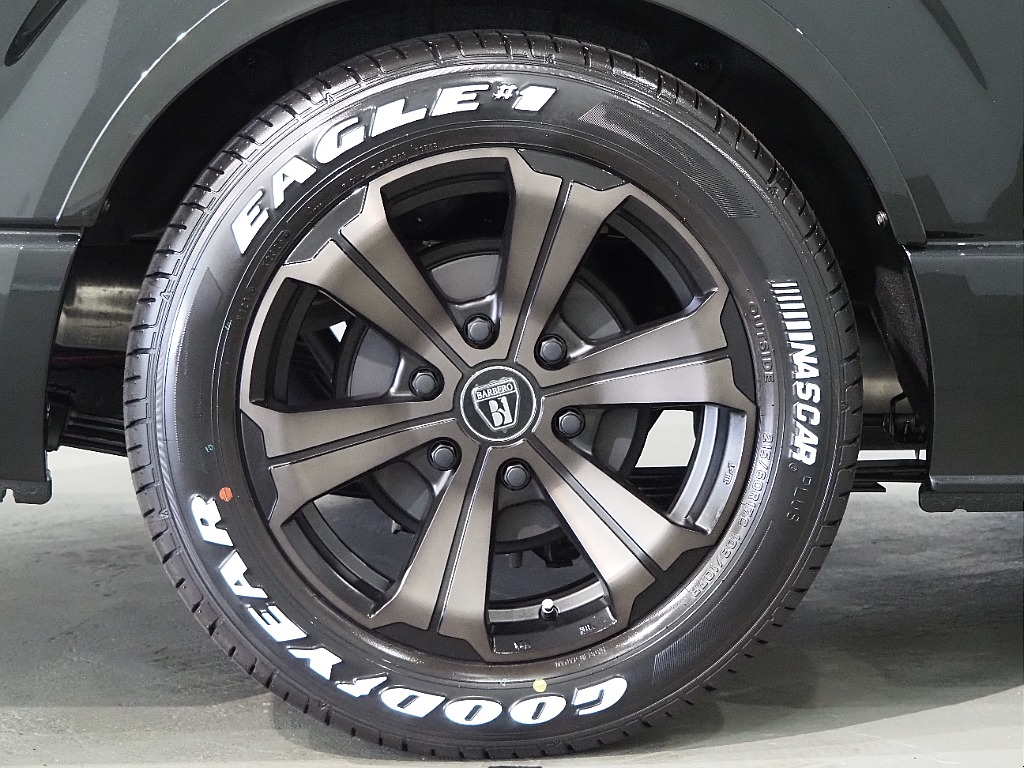 【新車/ハイエースワゴンGL/2WD/スタンダード配列】前向き10人乗車♪【全国納車可能】