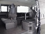 【新車/ハイエースワゴンGL/オリジナル内装架装familiar/ベッドキッド】フローリング施工♪【全国納車可能】