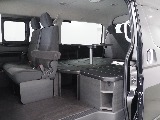 【新車/ハイエースワゴンGL/オリジナル内装架装familiar/ベッドキッド】フローリング施工♪【全国納車可能】