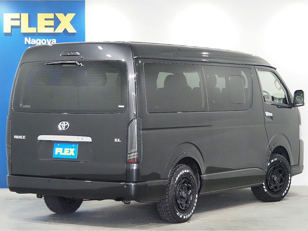 【新車/ハイエースワゴンGL/オリジナル内装架装familiar/ベッドキッド】フローリング施工♪【全国納車可能】