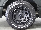 【新車/ハイエースワゴンGL/オリジナル内装架装familiar/ベッドキッド】フローリング施工♪【全国納車可能】