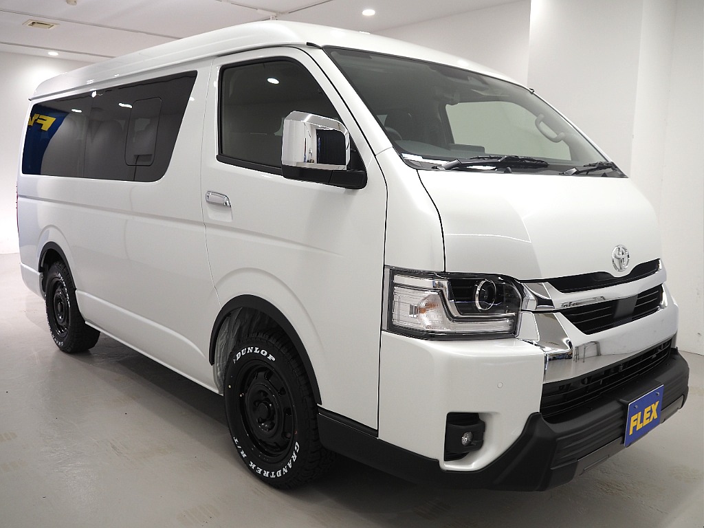 【新車/ハイエースワゴンGL/4WD/familiar/2.7Lガソリン】フローリング施工【全国納車可能】