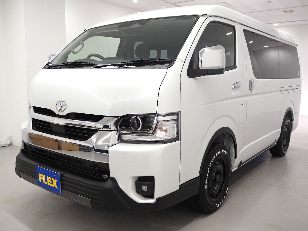 【新車/ハイエースワゴンGL/4WD/familiar/2.7Lガソリン】フローリング施工【全国納車可能】