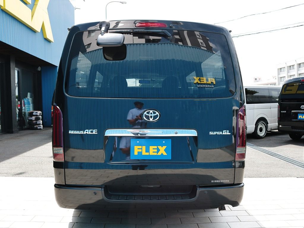 現車在庫中につき早めのご納車も可能です！お気軽に熊本店までお問い合わせ下さい！ＴＥＬ０９６－３８６－６０３９まで！ハイエース探しは在庫豊富なＦＬＥＸマデ！