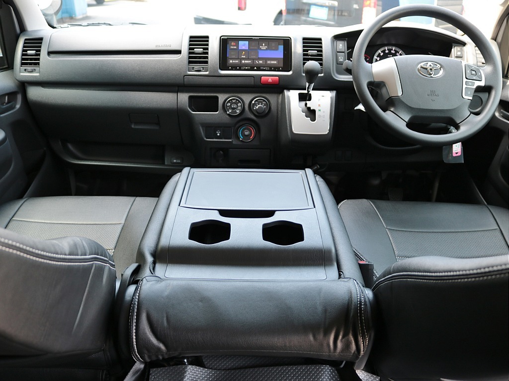 新車　ハイエースＶ　ＤＸ　ＧＬパッケージ　２０００ｃｃ　ナロー　ガソリン　２ＷＤ