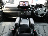 令和１年式　ハイエースバン　スーパーＧＬ　ダークプライムⅡ　５人乗り　２８００ｃｃ　ディーゼル　２ＷＤ　走行３３，４００ｋｍ　スライドドア小窓付き