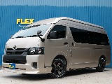 新車【グランドキャビン　Ｆｉｎｅ　Ｔｅｃｈ　Ｔｏｕｒｅｒ(ファインテックツアラー)】４WD！前後アルパイン大画面モニター付き！上質な空間に加え、スーパーロングの広さを備えた特別なワゴン１０人乗りです！