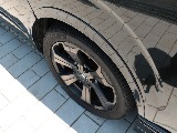ダウンルックにも効果的なＦＬＥＸオーバーフェンダー付き！