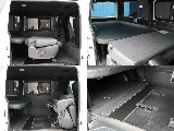 シートを跳ね上げればハイエースならではの広大なラゲッジスペースがさらに広がります！荷室にはフロアーボード付き♪