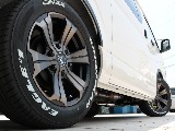 足元にはＦＬＥＸバルベログランデ１７インチアルミホイール＆グッドイヤーナスカータイヤを装着しました！