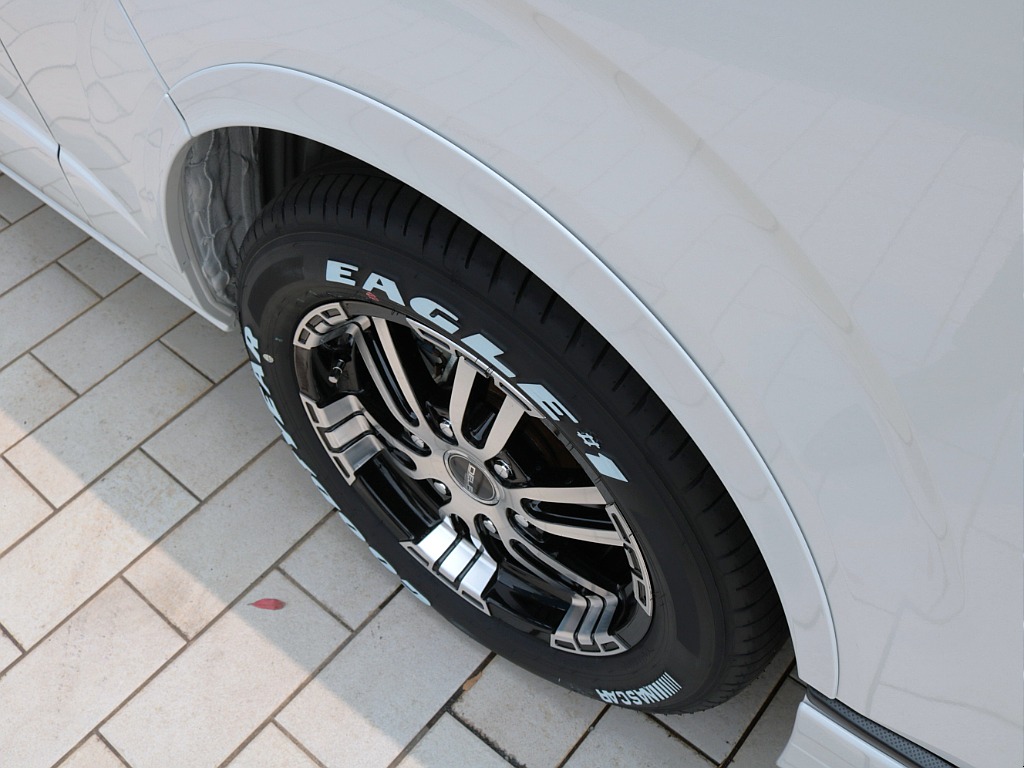 ダウンルックにも効果的なＦＬＥＸオーバーフェンダーも取付けしました！