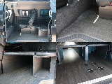 テーブルはベッドマットを広げた状態でも使用可能です！スライドドア入口の家具にはＵＳＢ充電ポート付き♪