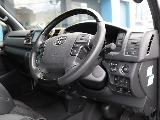 ダークプライム専用装備のステアリング！内外装程度も良好な１台！両側パワースライドドア付きです♪