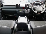 登録済み未使用車！　ハイエースＶ　スーパーＧＬ　特別仕様車「ダークプライムⅡ」　２８００ｃｃ　ガソリン　２ＷＤ　スライドドア小窓付き