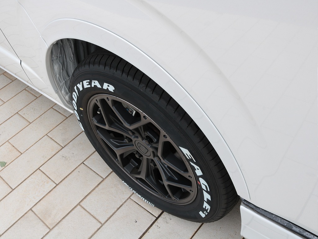 ダウンルックにも効果的なＦＬＥＸオーバーフェンダーも新品取付けしました！