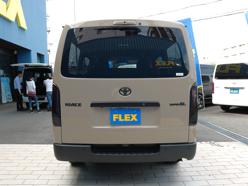 現車在庫中につき早めのご納車も可能です！お気軽に熊本店までお問い合わせ下さい！ＴＥＬ０９６－３８６－６０３９まで！ハイエース探しは在庫豊富なＦＬＥＸマデ！