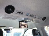 リア天井スピーカー＆フリップダウンモニター付き！！