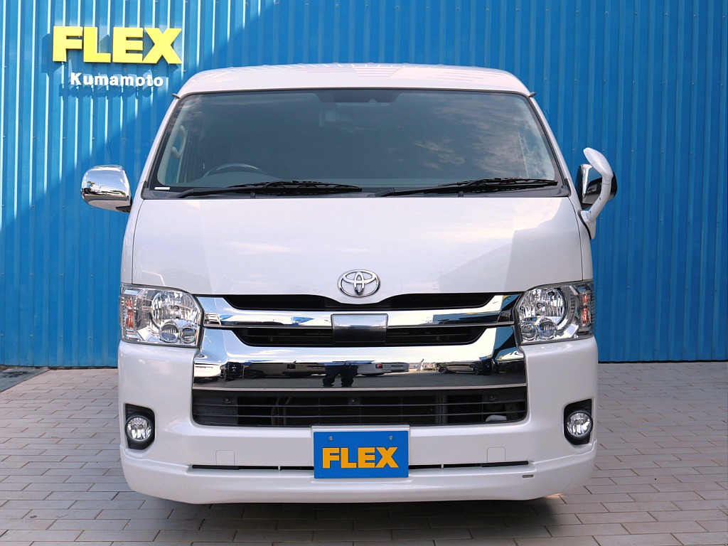 １インチローダウン済み！さらに内外装フルカスタム済みの１台です！お見逃しなく！！