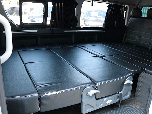 フルフラットモード！広々とした空間で大人でも楽に横になれます♪