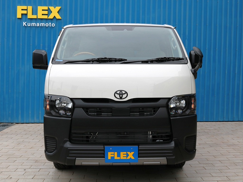 何かと多忙な日常や楽しい休日も、どちらも快適に過ごせる「Wood Village」キャンピングカーショーなどでも注目度の高い１台です！