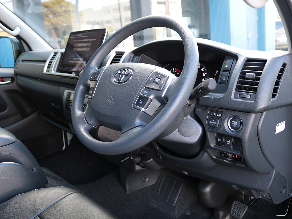 プッシュスタート＆スマートキー！パワースライドドア！ステアリングスイッチも完備！