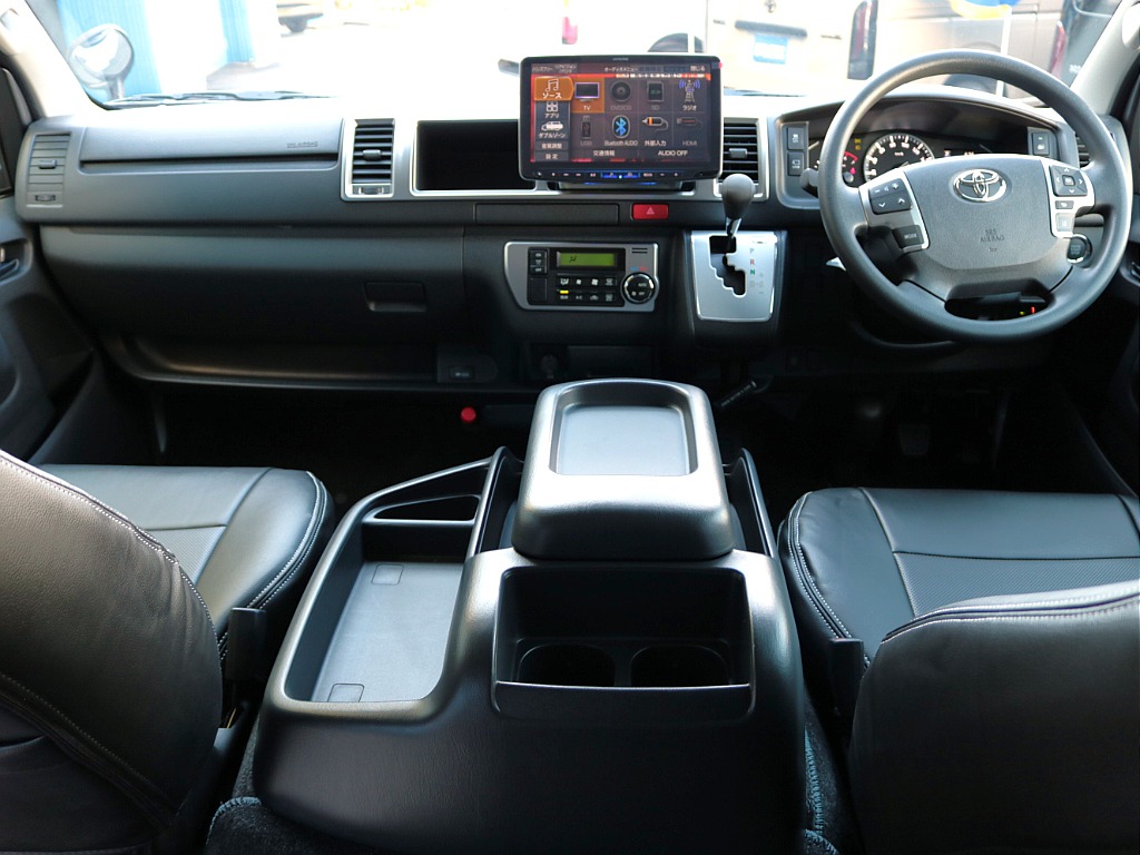 新車　ハイエース　ワゴン　ＧＬ　２７００ｃｃ　ガソリン　２ＷＤ　ＦＬＥＸスマートベッドキット＆フローリング施工＆アルパイン大画面モニターカスタムパッケージ