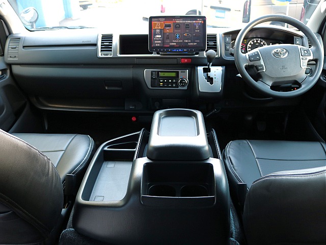 新車　ハイエース　ワゴン　ＧＬ　２７００ｃｃ　ガソリン　２ＷＤ　ＦＬＥＸスマートベッドキット＆フローリング施工＆アルパイン大画面モニターカスタムパッケージ