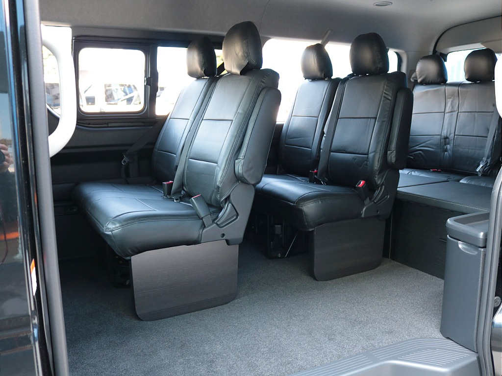 ＦＬＥＸスマートベッドキットを装着しました！２、３列目の足元にも抜かりなくフットパネルを装着！