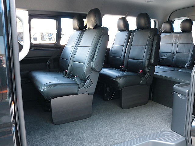 ＦＬＥＸスマートベッドキットを装着しました！２、３列目の足元にも抜かりなくフットパネルを装着！