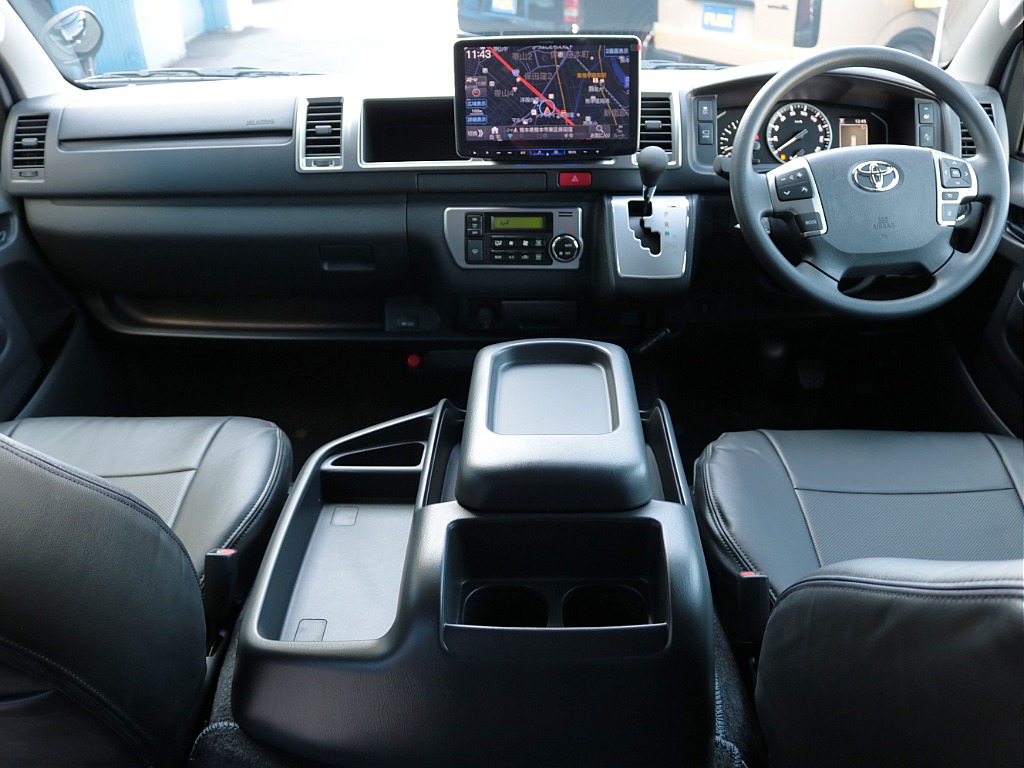 新車　ハイエース　ワゴン　ＧＬ　２７００ｃｃ　ガソリン　２ＷＤ　ＦＬＥＸスマートベッドキット＆フローリング施工＆アルパイン大画面モニターカスタムパッケージ