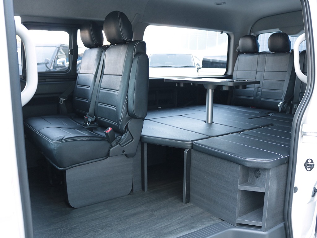 ＦＬＥＸオリジナルシートアレンジfamiliar(ファミリア)内装です！フローリング施工でお手入れ楽チン♪見栄えも良し♪