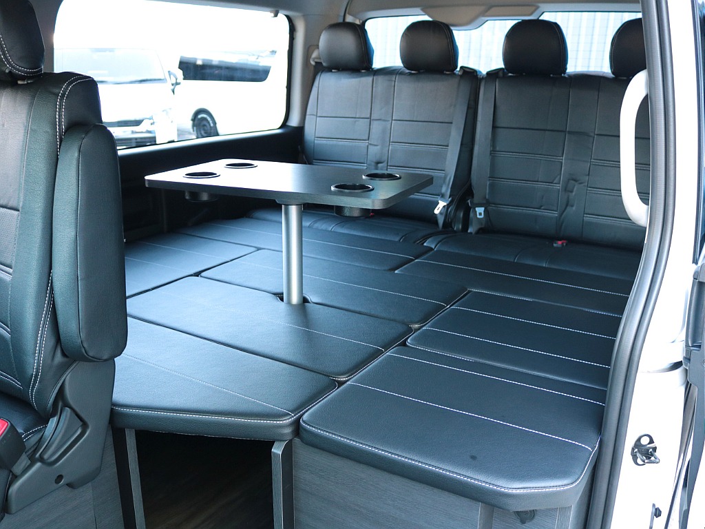 ＦＬＥＸオリジナルシートアレンジfamiliar(ファミリア)内装です！フローリング施工でお手入れ楽チン♪見栄えも良し♪