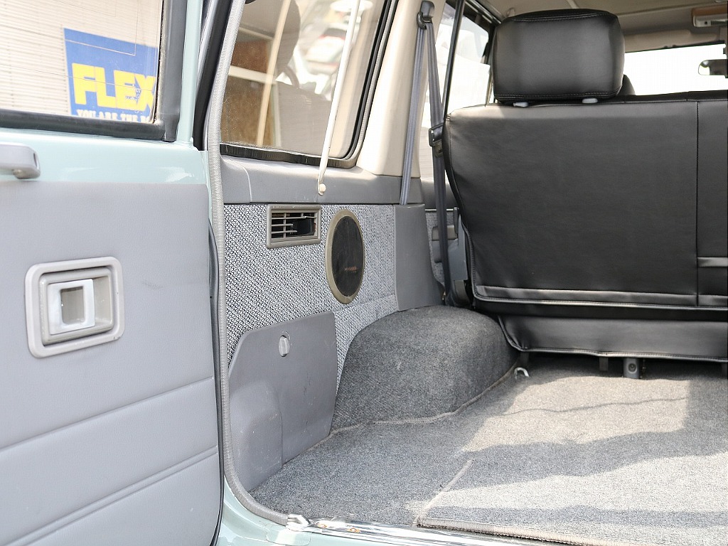 内装内張の状態も良好です！