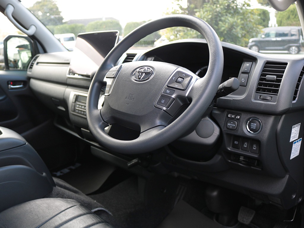 プッシュスタート＆スマートキー！両側パワースライドドア！ステアリングスイッチも等も完備！