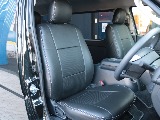 全席ブラックレザー調シートカバー！シートカバー付きでお手入れも楽になりますよ♪