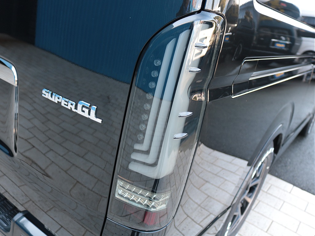 新品ＦＬＥＸアルティメットⅡＬＥＤテールランプを装着しました！