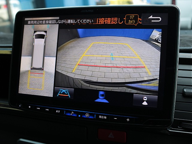 全方位カメラで死角無し！パノラミックビューモニター付き！