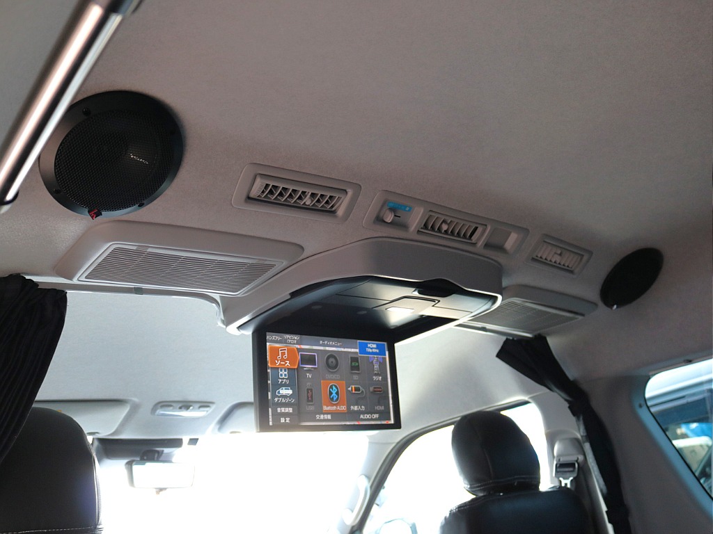 リア天井スピーカーも増設済みです！