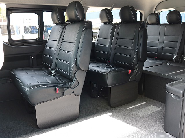 ＦＬＥＸスマートベッドキットを装着しました！２列目の足元にも抜かりなくフットパネル装着！