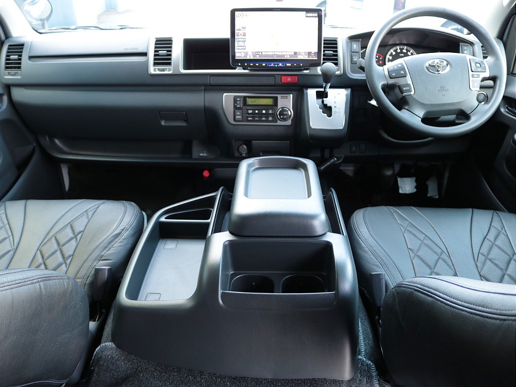 新車７型　ハイエース　ファインテックツアラー　２７００ｃｃ　ワイド　ガソリン　２ＷＤ