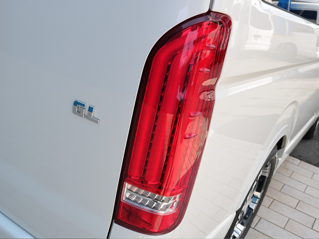 ヴァレンティＲＥＶＯＬＥＤテールランプ！